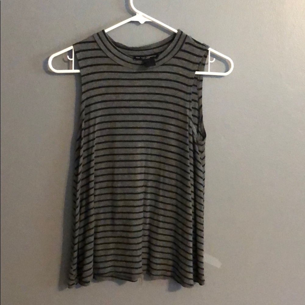 Adorable flowy mock neck tank
